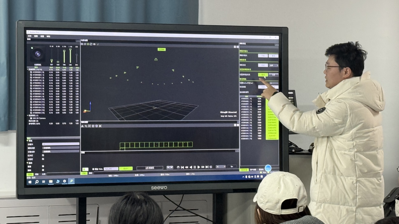 青瞳视觉技术工程师授课